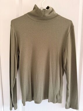 GAP Olive Turtleneck